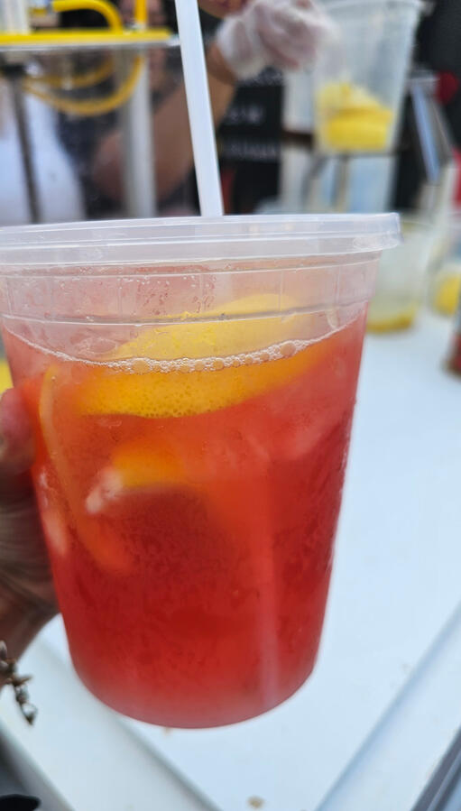 Squeezed lemonade
